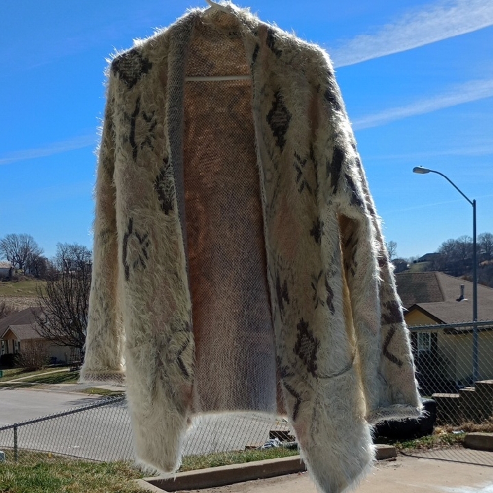 Knox Rose Faux Fur South West • Boho Sherpa Cardigan • Size Medium